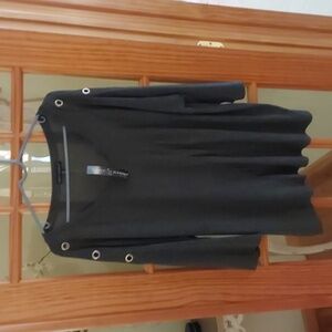 Simply Elegant brand 2X dark gray top**Was $15**